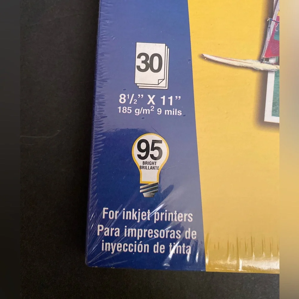 Staples Premium Glossy Photo Paper For Inkjet Printers 8.5x11” 30 sheets NOS